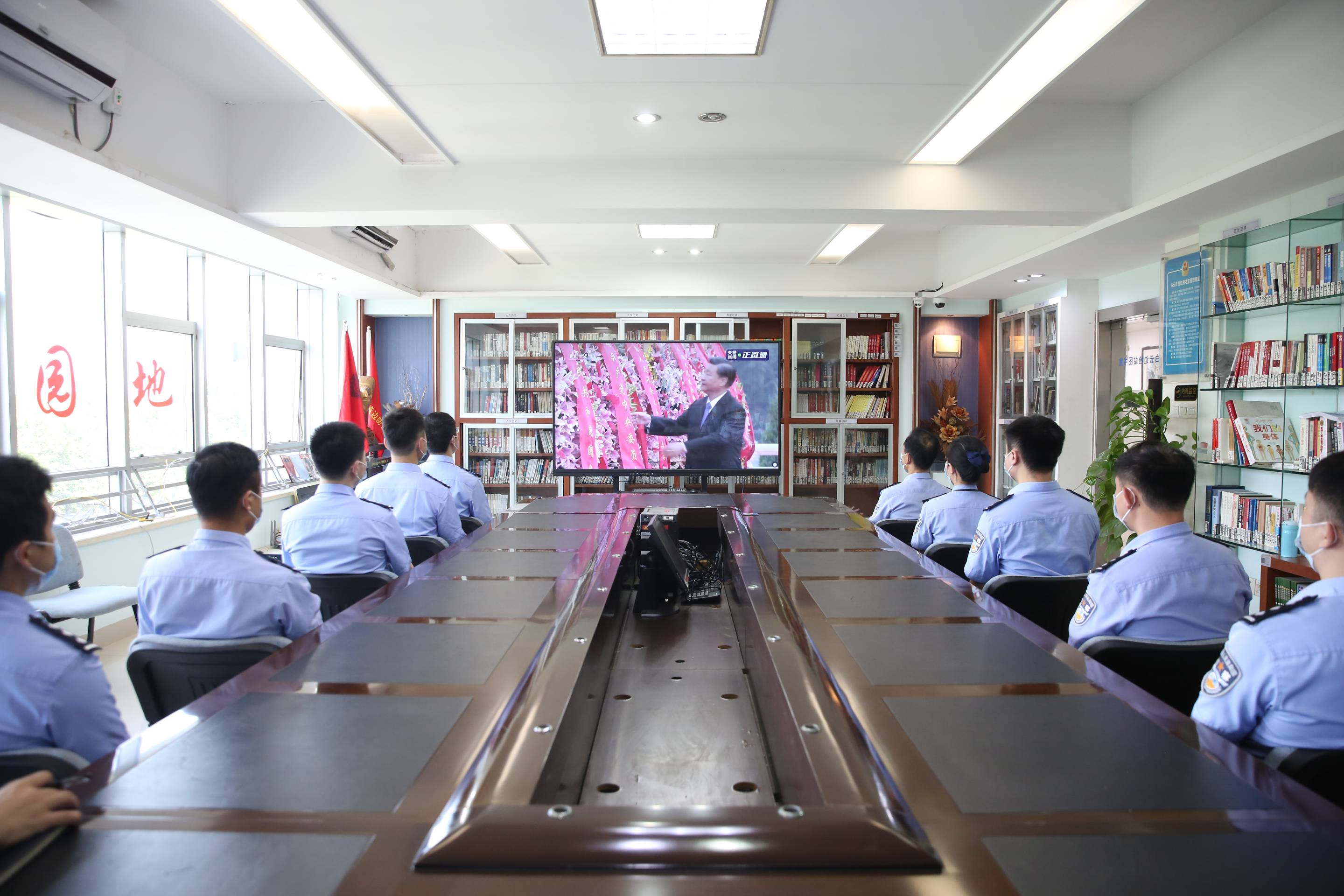 图片 2.jpg 图片 2.jpg