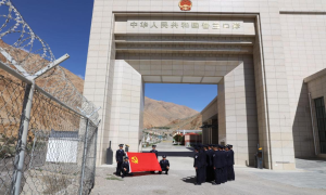缅怀英烈情  忠诚筑警魂