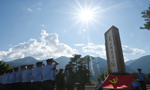 云南怒江花桥坝边境检查站开展烈士纪念日活动