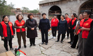 山阴县华康巾帼志愿小锋队慰问阳泉盂县仙人乡受灾群众