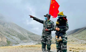 五星红旗映我心 我为祖国守边疆