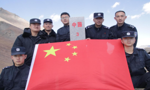 庆国庆守边防，一家不圆万家园
