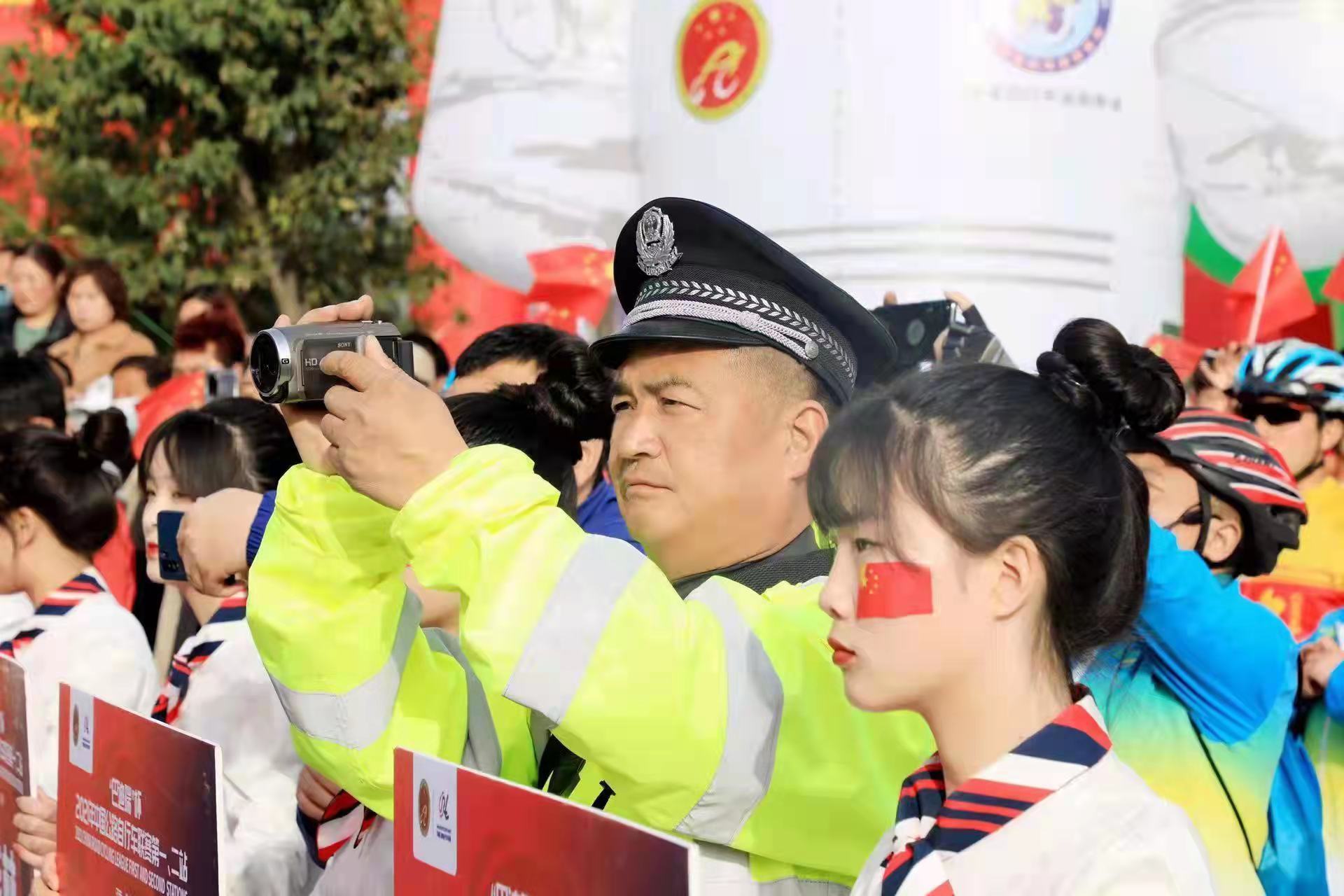 法治1-1.jpg 法治1-1.jpg