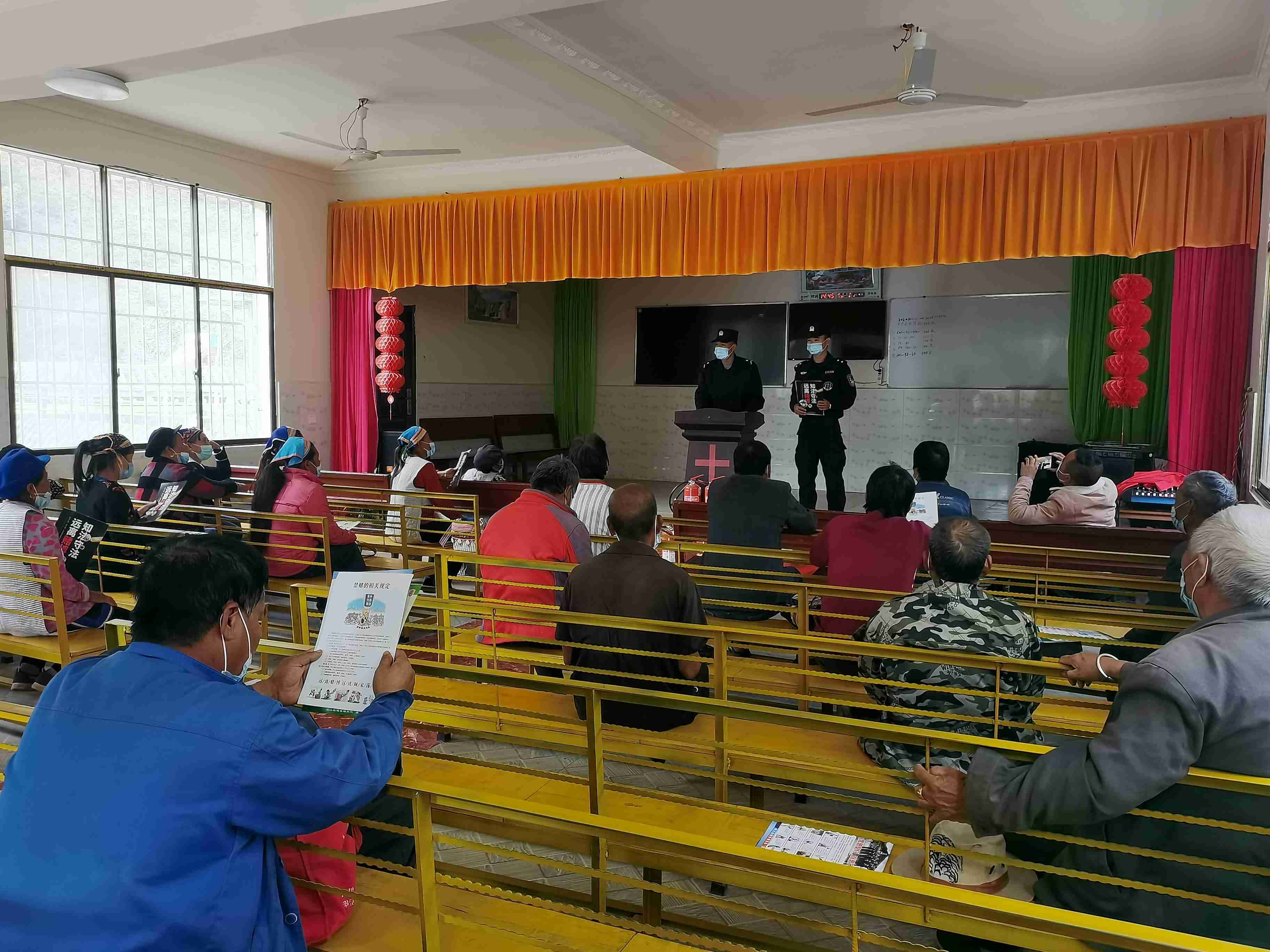 法治2-1.jpg 法治2-1.jpg