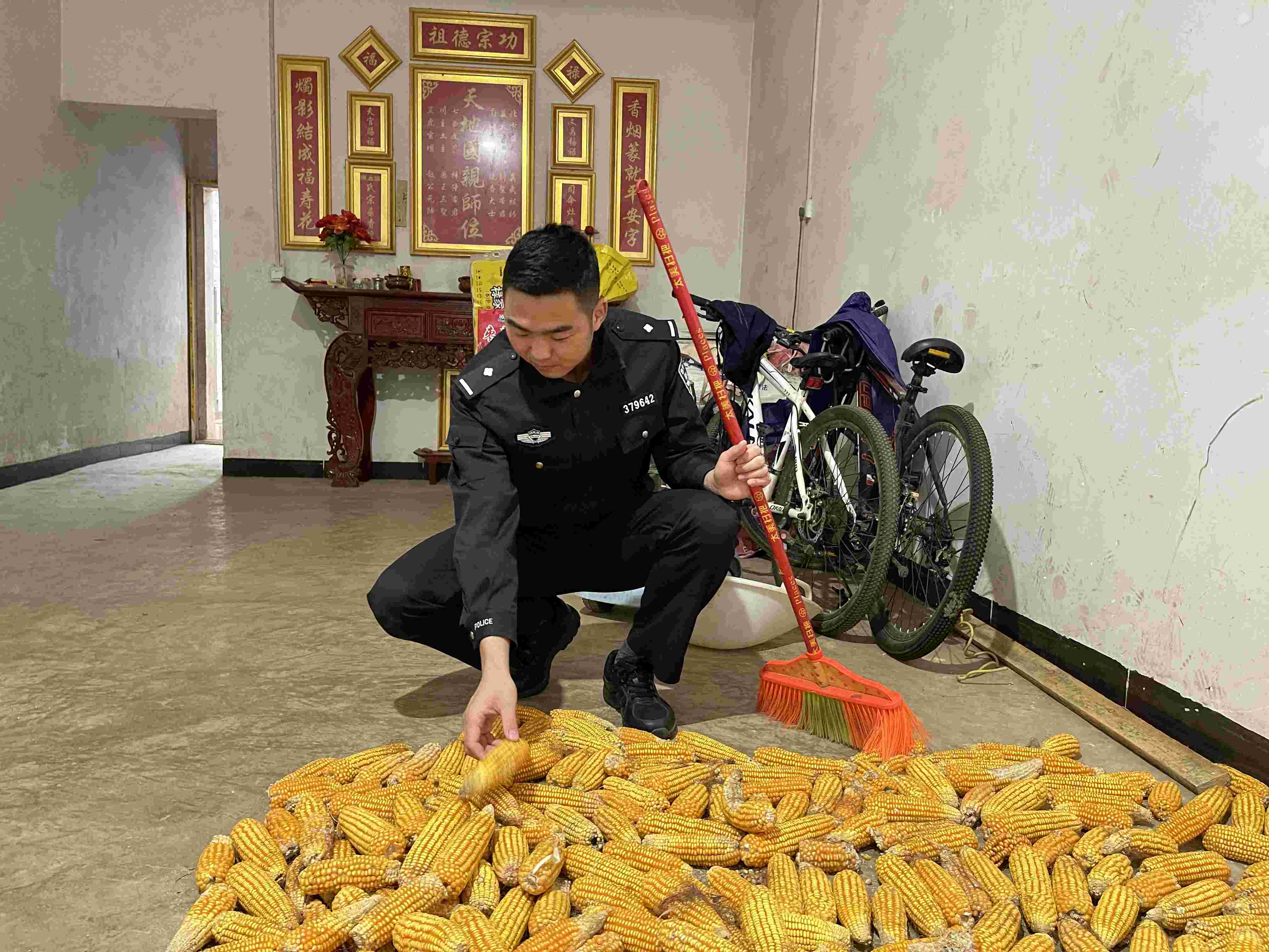 图片 3(1).jpg 图片 3(1).jpg