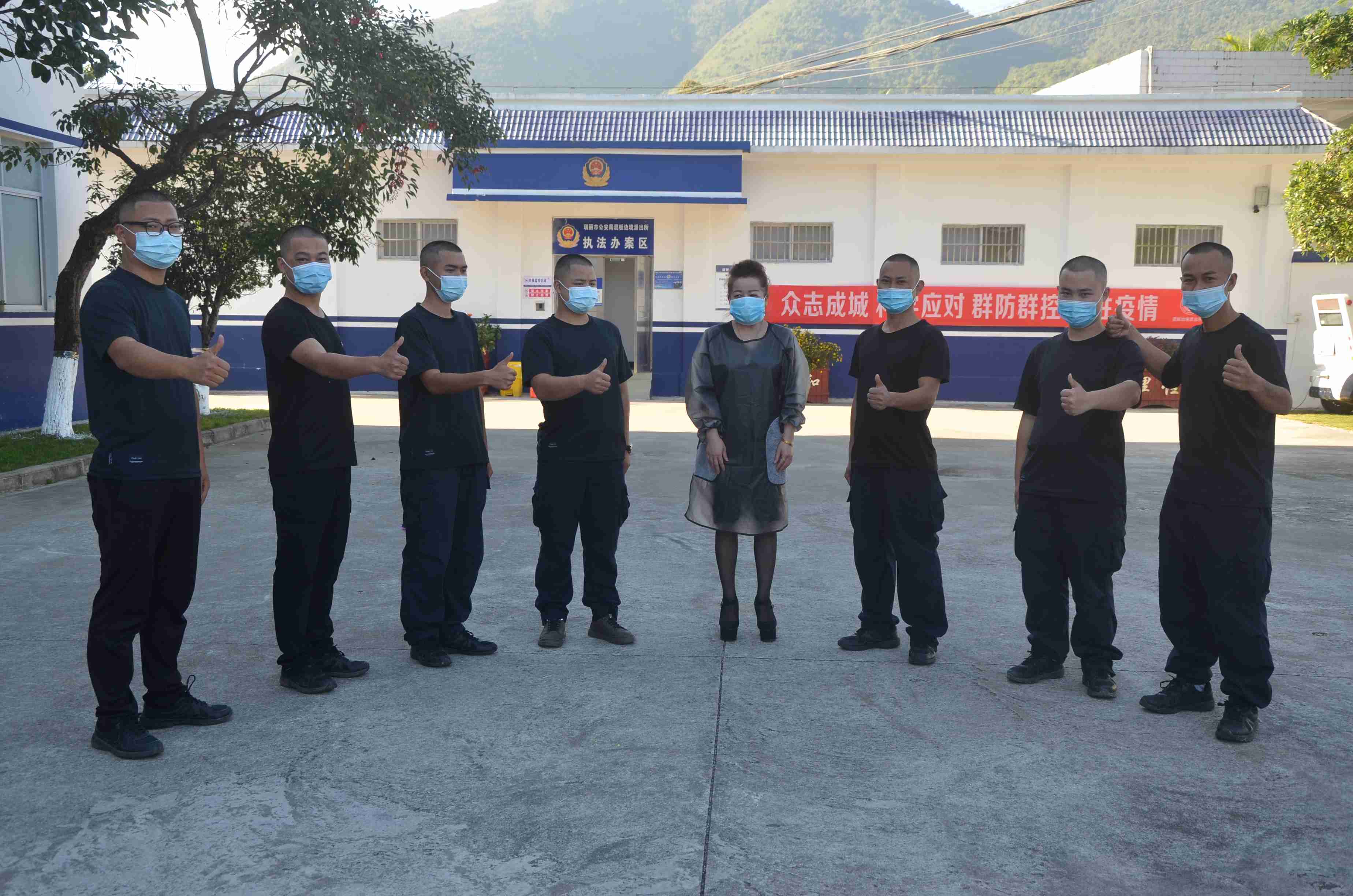 图片 4.jpg 图片 4.jpg