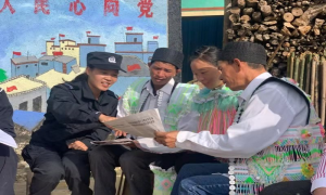 辅警王玉芬：“四语”服务 受民称赞