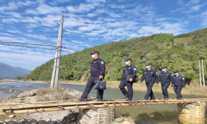 支那边境派出所的“全职先生”