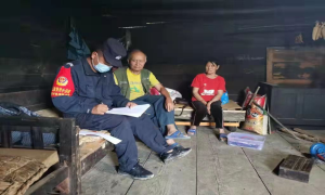 俄科罗警务室的傈僳“阿邓”