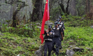 石月亮边境派出所“小阵地”筑牢防控“大屏障”