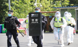 红河新街边境检查站组织开展疫情防控应急演练