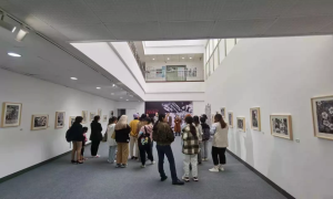 非遗版画走进上海美术学院 用边疆支教助燃艺术梦想