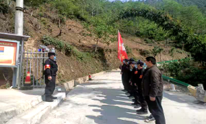 山巅上的子巴警务室