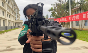 警花郑璞姗：蕴玉之石 怀瑾握瑜