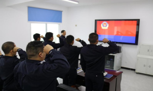 普角边境派出所开展学誓词向警旗宣誓活动