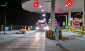 “疫”家两口 “诠释”警察