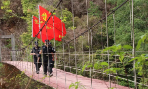 澜沧江畔党旗红