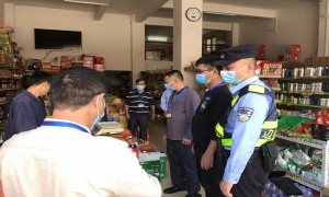 广西防城港峒中边境派出所联合开展拉网式校周商铺排查