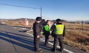 花甲老人车祸受伤 警医联动及时救助