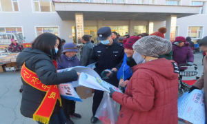 新房子边境派出所开展边境政策法规宣传活动