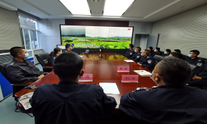 卡场边境派出所组织认真学习贯彻十九届六中全会精神
