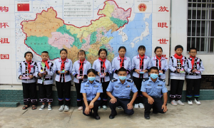 凝心聚力创和谐 民族团结谱新篇——子里甲边境派出所奋力开创民族团结进步新局面