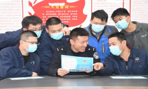 宪法宣传周活 送法进一线进企业