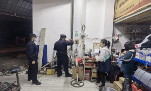 架科底边境派出所开展傈僳“阔时节”安保工作
