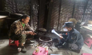 入户走访常态化 警民关系零距离