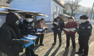 普法宣传促稳定 平安放心过元旦