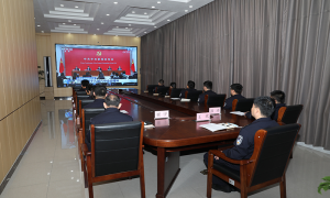 古城里出入境边防检查站认真学习党的十九届六中全会精神