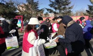 公主岭市东三街道开展宪法日宣传活动