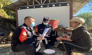 年龄错报要辍学 民警查源解民忧