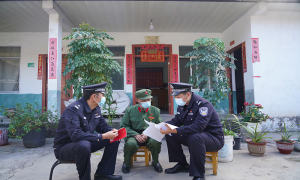 花桥坝边境检查站开展“走访慰问抗战老兵 传承红色革命精神”主题活动