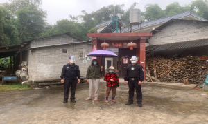 寒冬里，他们用温暖守护走失老人归家路