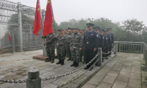 行走在边境线上 守护着一方平安