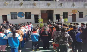 马吉边境派出所深入校园开展消防应急演练活动