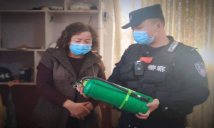 膘尔托考依边境派出所深入辖区开展消防安全检查