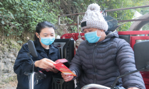 增强法治观念 建设法南溪