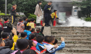 防患未“燃” 筑牢校园“防火墙”