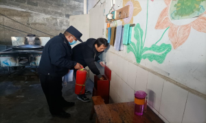 架科底边境派出所开展元旦节前安全大检查