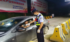 南疆国门“老黄牛” 移民警察“新战士”