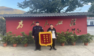 好警好事在身边 安全守护伴左右