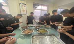 冬至情浓 饺子飘香