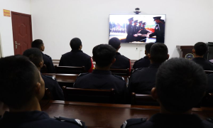 真情缅怀战友 英雄永垂不朽
