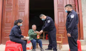 寨安边境检查站开展“慰问革命前辈  聆听革命故事”党日活动