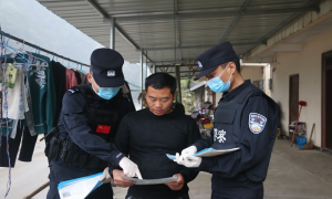 送法入村零距离 法治宣传暖人心