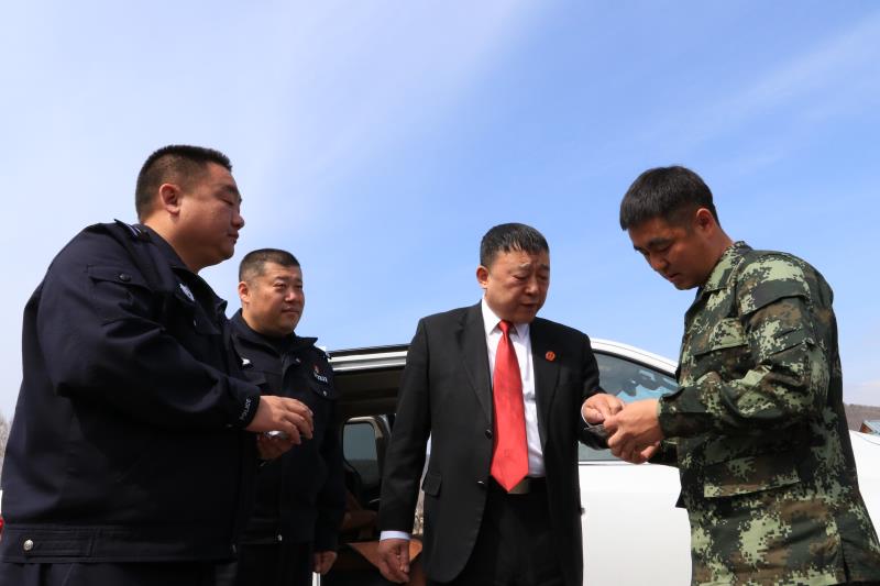 法治.jpg 法治.jpg