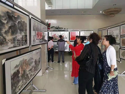 新闻2.jpg