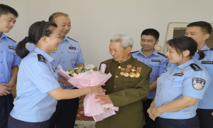 走访慰问老党员 践行初心学党史